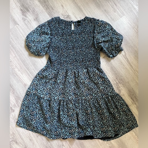 wild fable Dresses & Skirts - Wild Fable flowy floral dress